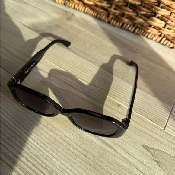 Massimo Dutti Classic Black Sunglasses - Picture 3 of 5